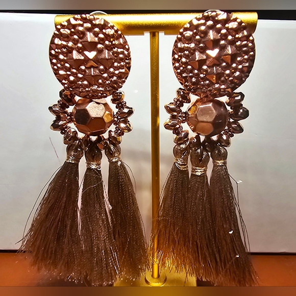 Lightweight long rose gold champagne faceted tassle fringe earrings, luxury - Picture 5 of 8
